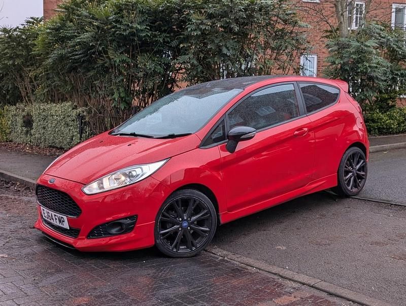 Used Ford Fiesta Zetec 2014 Red Hatchback