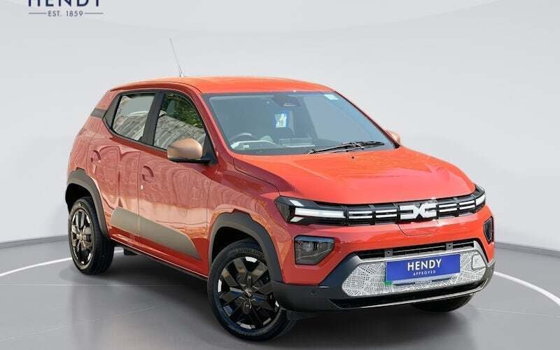 Used 2024 Dacia Spring Extreme Hatchback | £11,999 (Fair price) - Image 1/4
