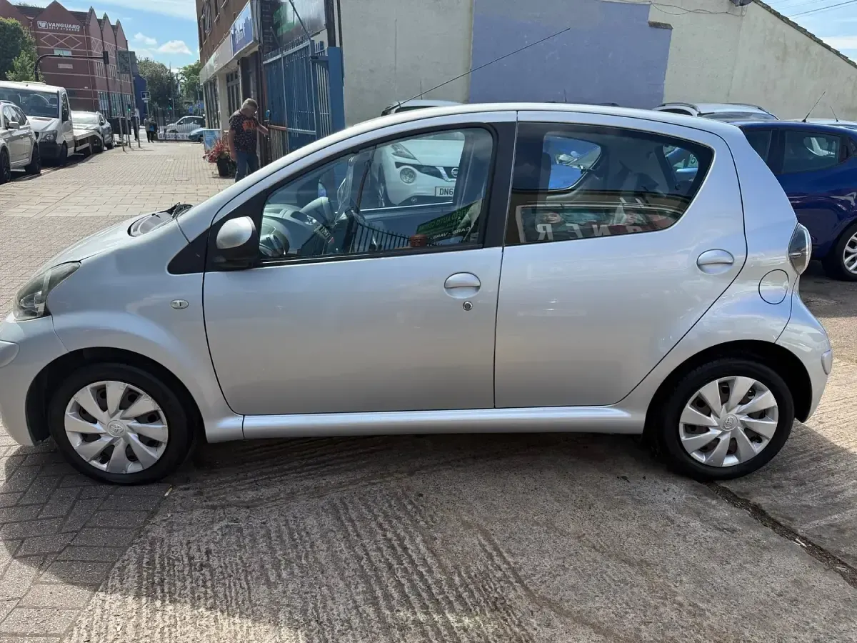 Used Toyota Aygo 2013 Silver Hatchback