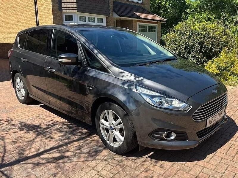 Grey Used 2016 Ford S-MAX Titanium MPV | £10,488 (Good price) - Image 1/4