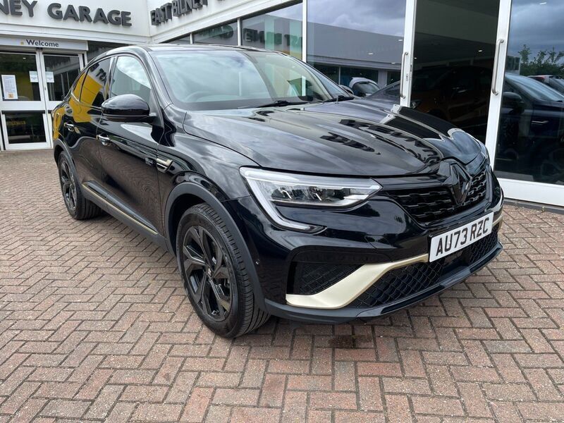 Black Used 2023 Renault Arkana Engineered SUV | £22,495 (A bit pricey) - Image 1/4