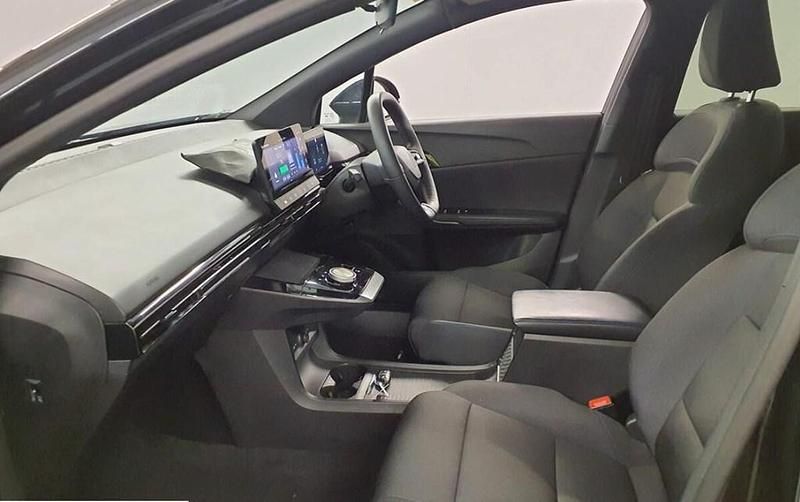 Used MG MG3 106 HP (77 kW) 2022 Black Hatchback