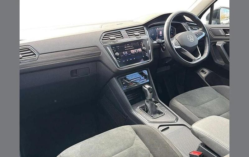Used VW Tiguan Allspace Elegance 150 HP (110 kW) 2023 Black SUV