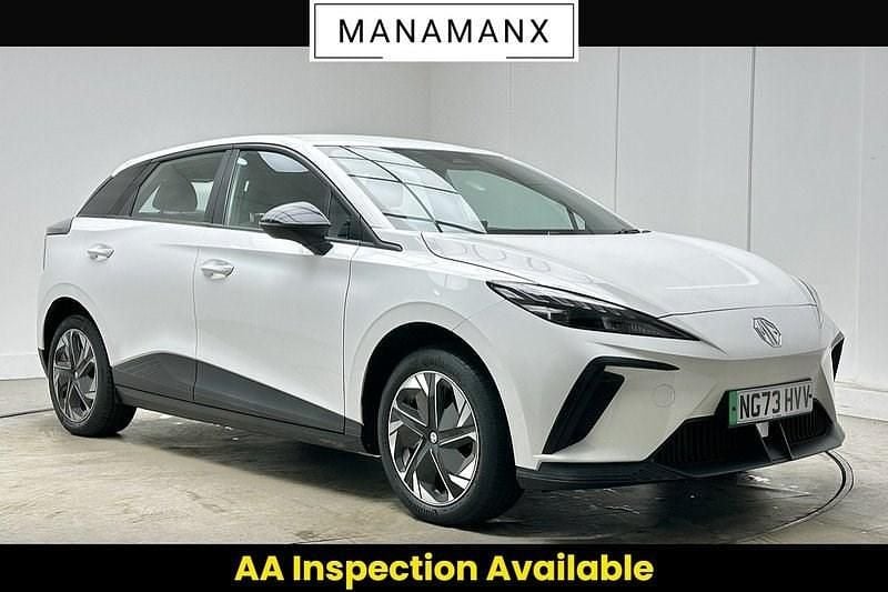 Used MG MG4 EV SE 2023 White Hatchback