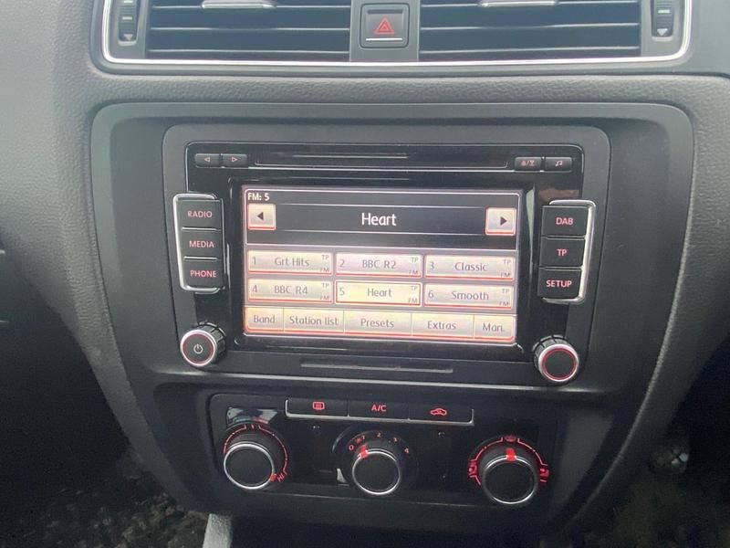 Usado VW Jetta SE 2015 Prateado Sedan