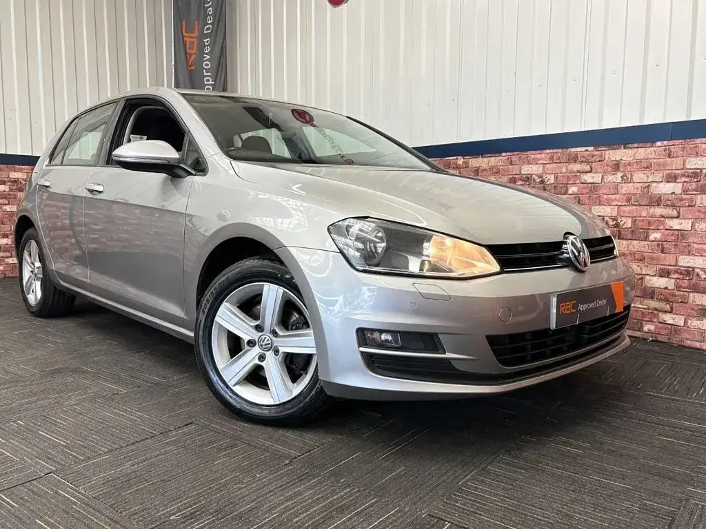 Used VW Golf VII Edition 125 HP (91 kW) 2016 Silver Hatchback