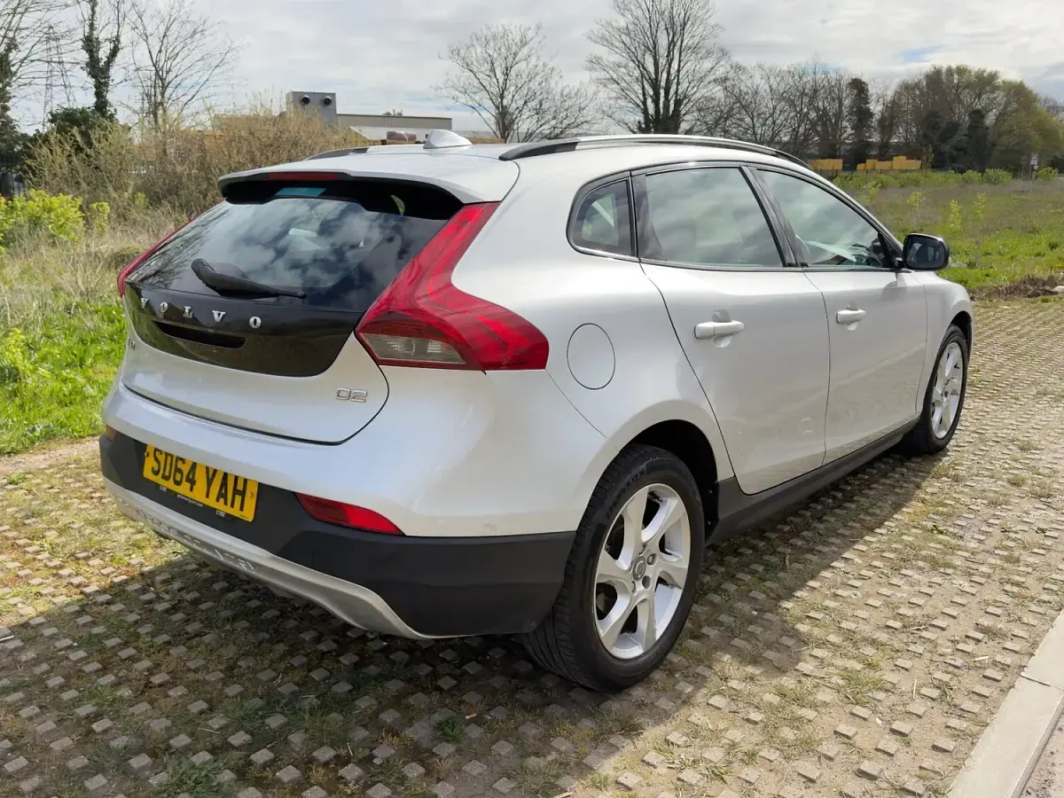 Used Volvo V40 2014 Silver Hatchback