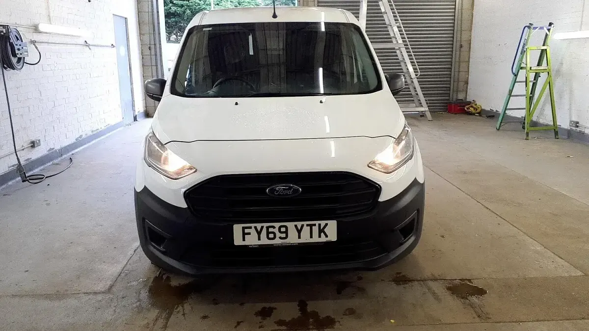 Used Ford Transit Connect 100 HP (73 kW) 2019 White MPV