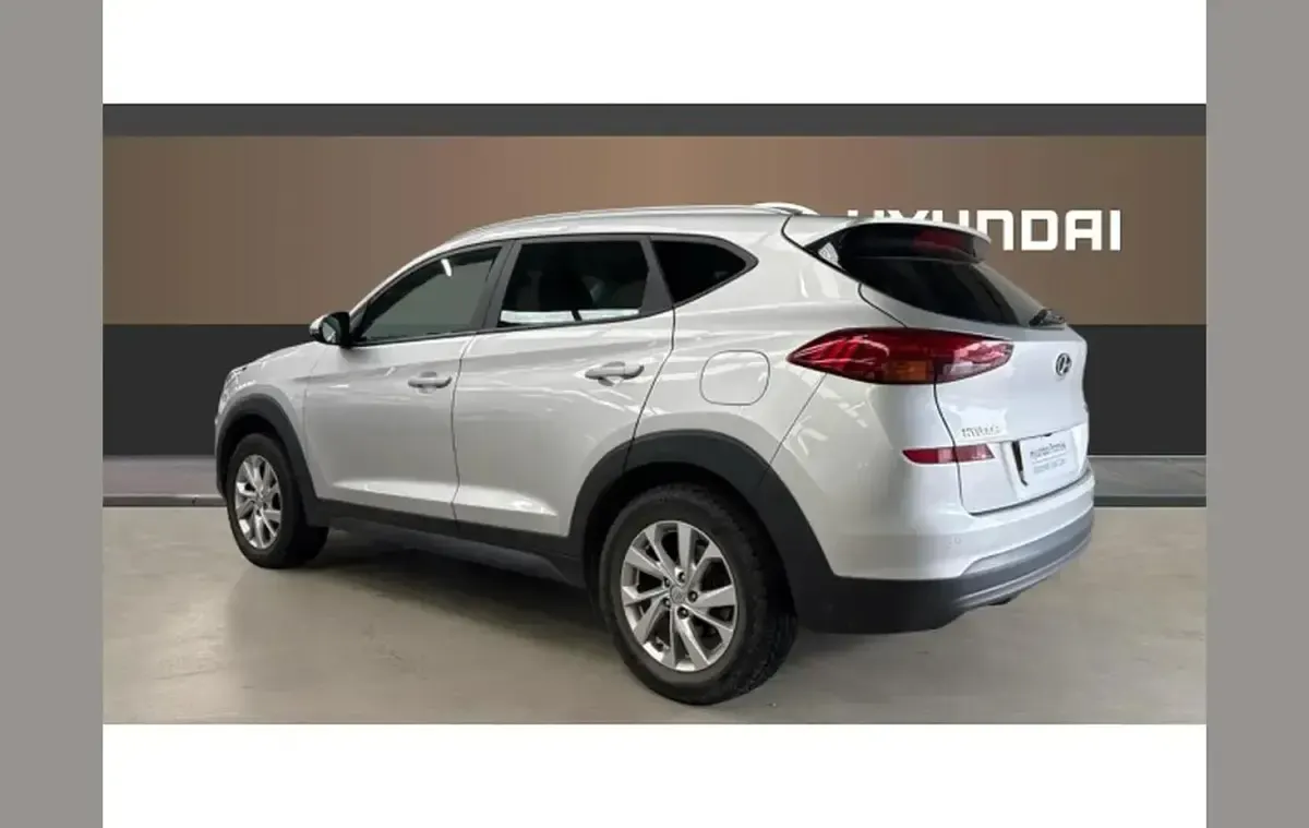 Used Hyundai Tucson SE 129 HP (94 kW) 2019 Silver SUV