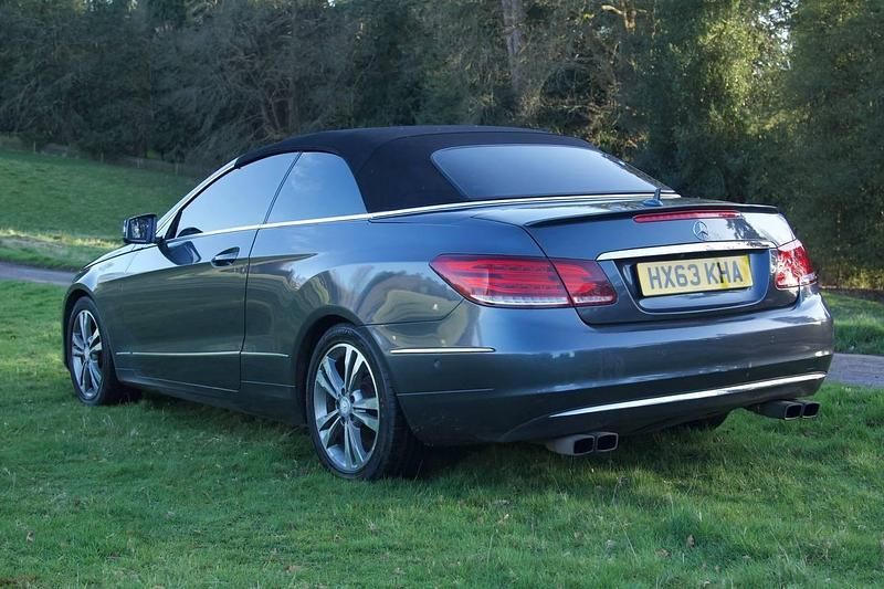 Begagnad Mercedes E220 SE 2013 Grå Cab