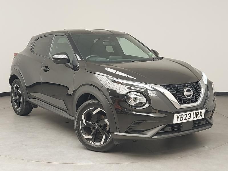 Black Used 2023 Nissan Juke N-Connecta SUV | £14,798 (A bit pricey) - Image 1/4