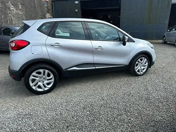 Used Renault Captur Dynamique 90 HP (66 kW) 2013 Silver SUV