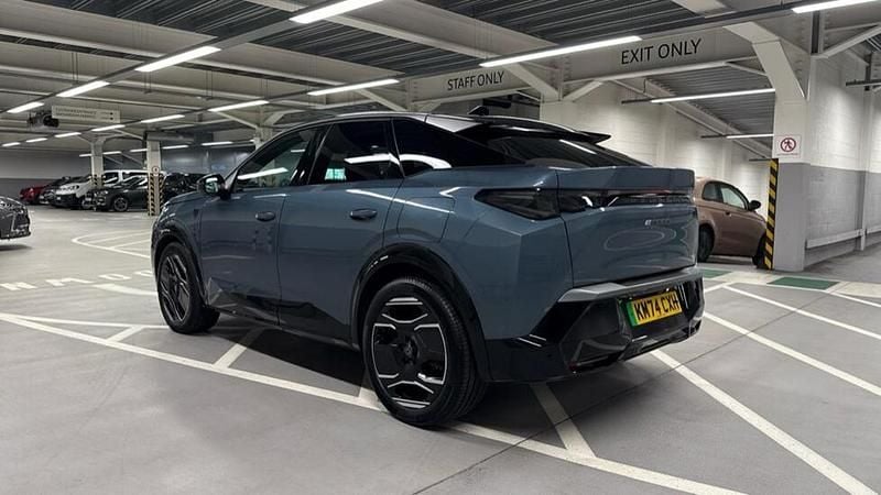 Used Peugeot e-3008 GT 152 kW (207 HP) 2024 Blue SUV