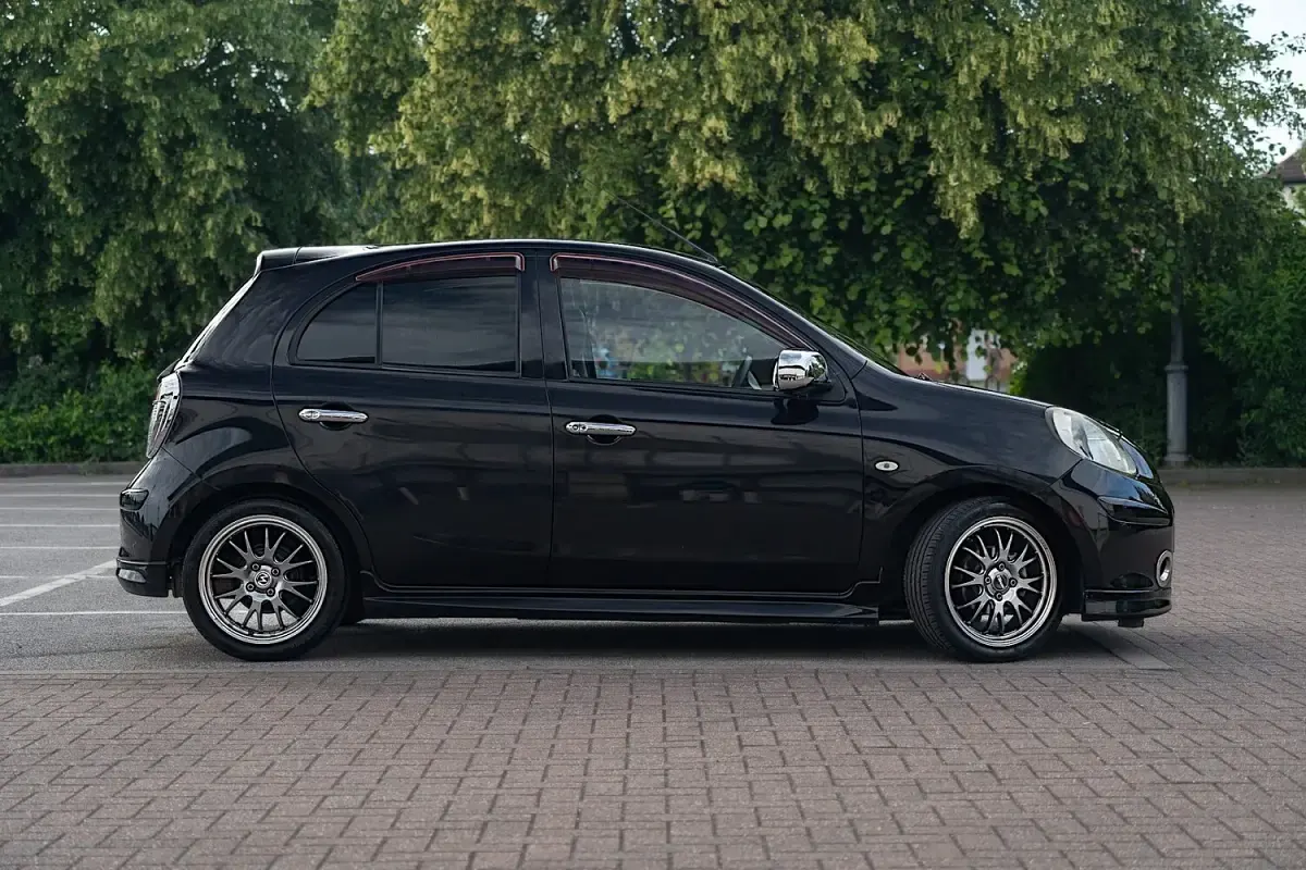 Used Nissan Micra Nismo 80 HP (58 kW) 2012 Black Hatchback