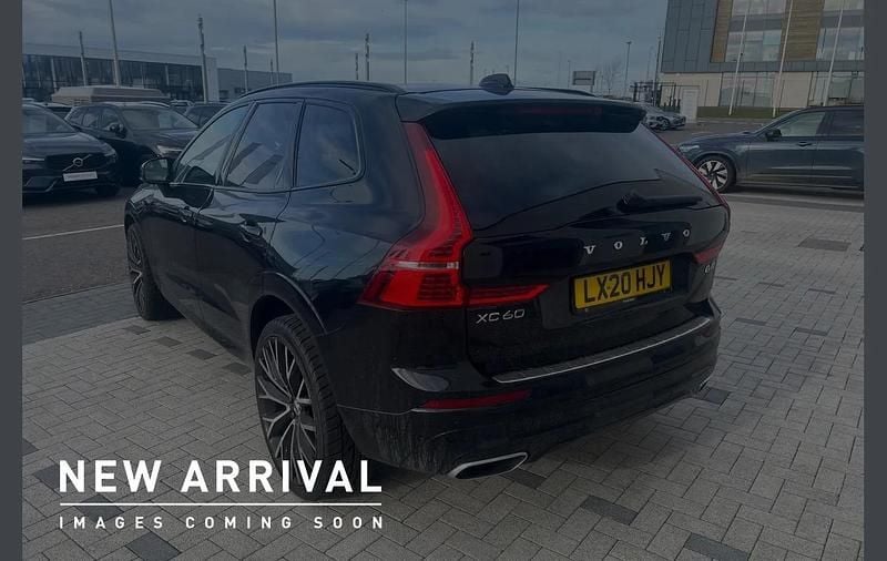 Used Volvo XC60 R-Design 188 HP (138 kW) 2020 Black SUV