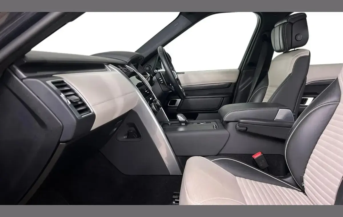 Used Land Rover Discovery 296 HP (217 kW) 2024 Blue SUV