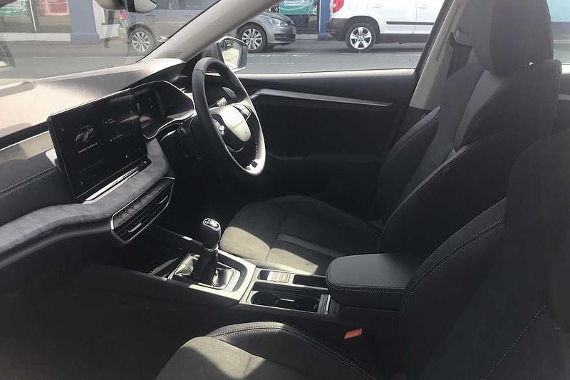 New Skoda Octavia SE L 110 HP (80 kW) 2025 Graphite grey metallic Estate