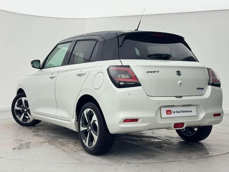 Used Suzuki Swift 82 HP (60 kW) 2025 White Hatchback