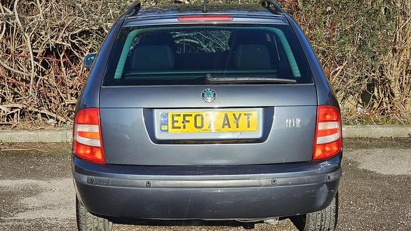 Used Skoda Fabia 80 HP (58 kW) 2007 Grey Estate