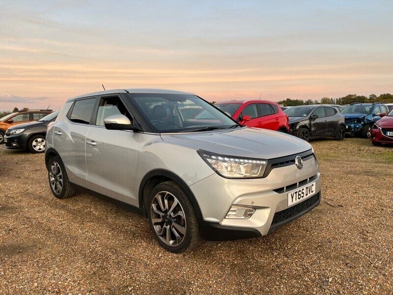 Silver Used 2015 Ssangyong Tivoli Hatchback | £3,000 (Super price) - Image 1/4