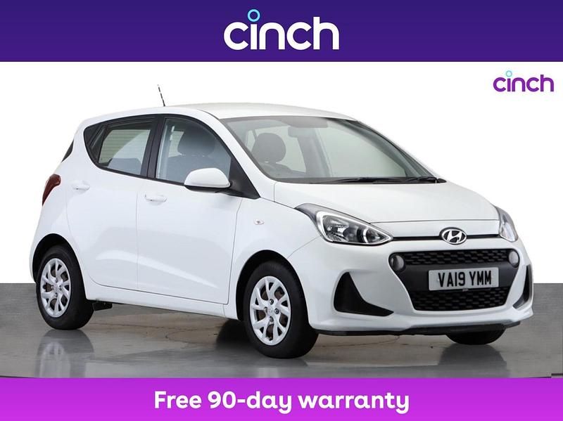 White Used 2019 Hyundai i10 SE Hatchback | £10,599 (Fair price) - Image 1/3
