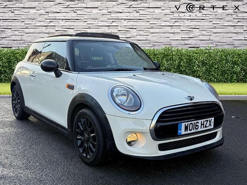 White Used 2016 Mini Cooper Hatch Hatchback | £8,600 (Good price) - Image 1/4