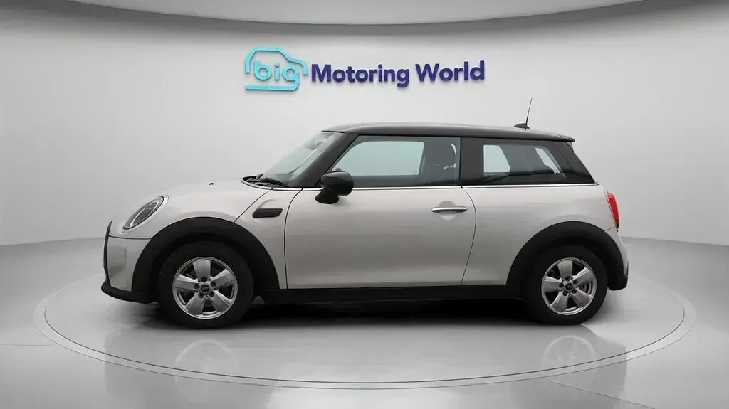 Usado Mini Cooper Classic 136 HP (100 kW) 2022 Citadino