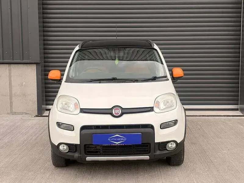 Used Fiat Panda 4x4 85 HP (62 kW) 2014 White/black Hatchback
