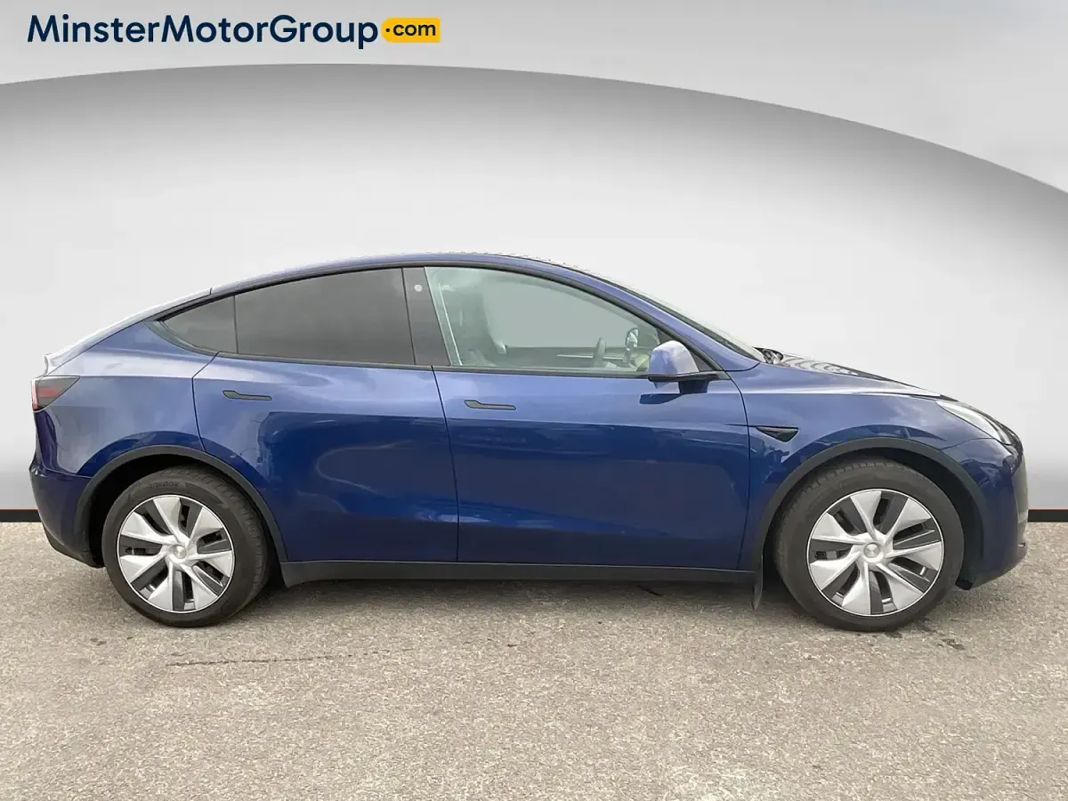Used Tesla Model Y Long Range AWD 378 kW (514 HP) 2022 Blue SUV