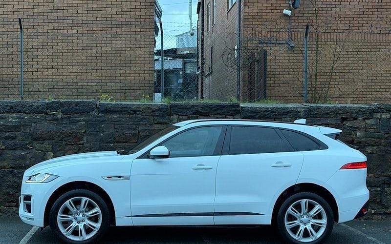 Used Jaguar F-Pace R-Sport 180 HP (132 kW) 2018 White SUV