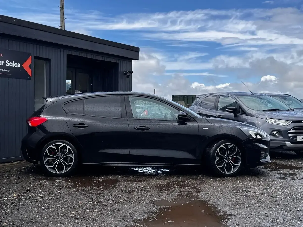 Used Ford Focus ST-Line X 125 HP (91 kW) 2018 Black Hatchback