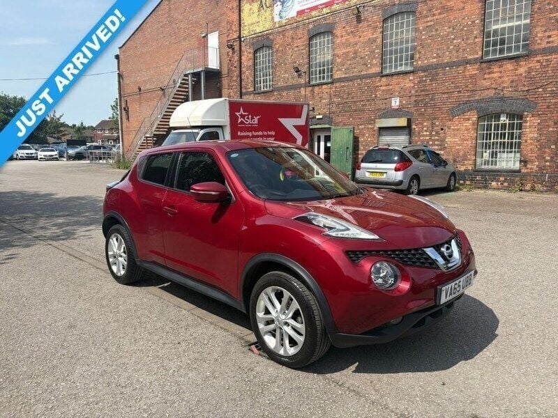 Red Used 2016 Nissan Juke N-Connecta SUV | £5,250 (Fair price) - Image 1/2