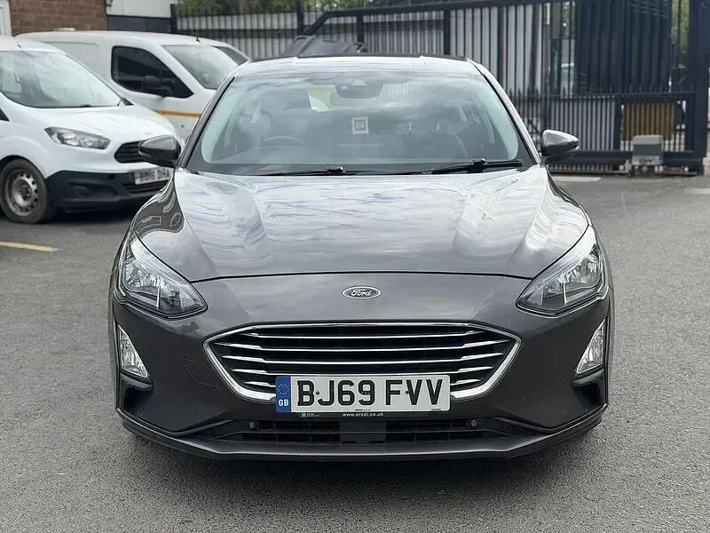 Used Ford Focus Titanium 125 HP (91 kW) 2019 Grey Hatchback