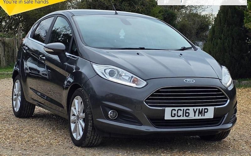Used Ford Fiesta Titanium 101 HP (74 kW) 2016 Grey Hatchback