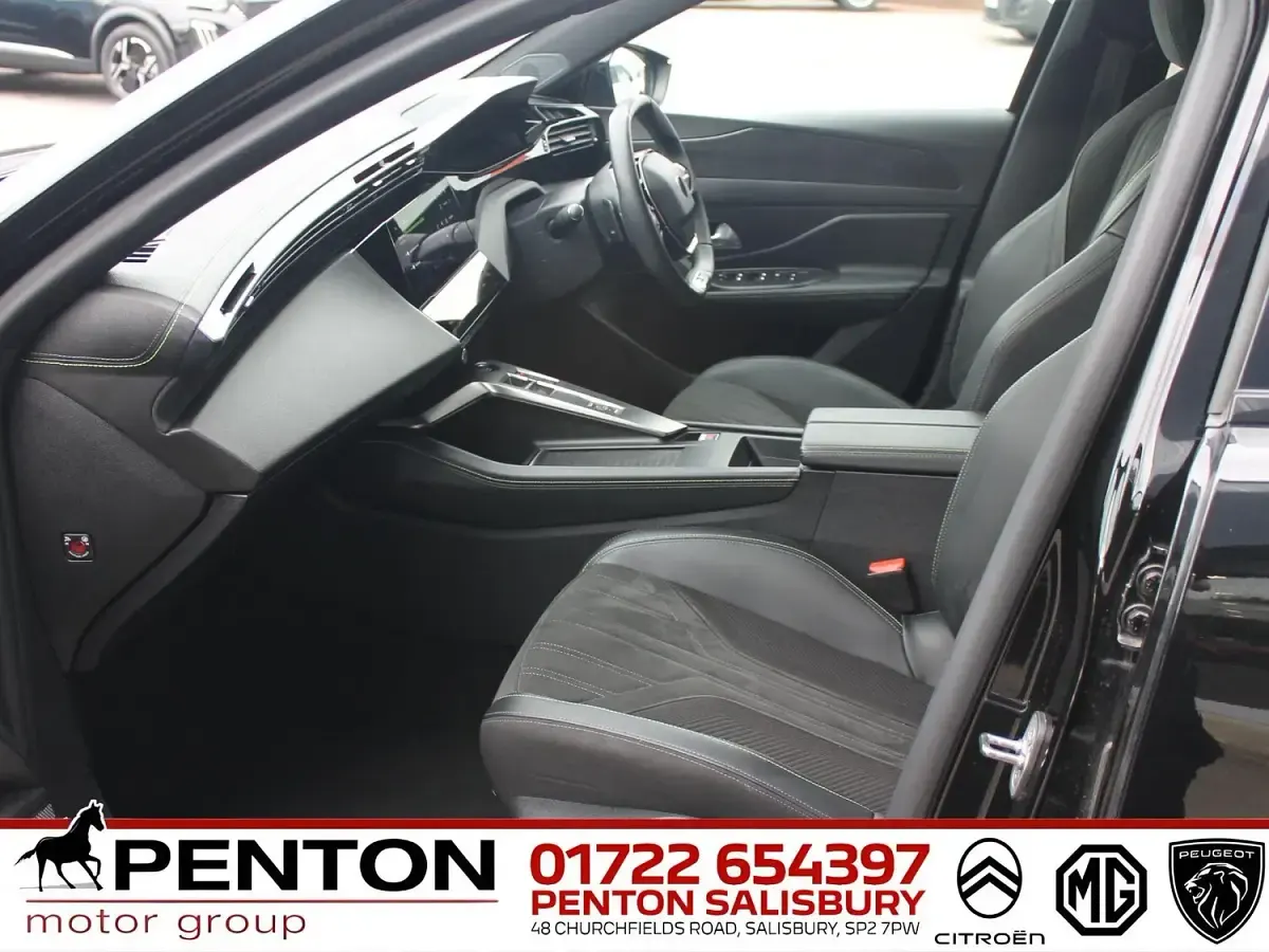 Gebraucht Peugeot 408 GT 130 PS (95 kW) 2024 Schwarz SUV