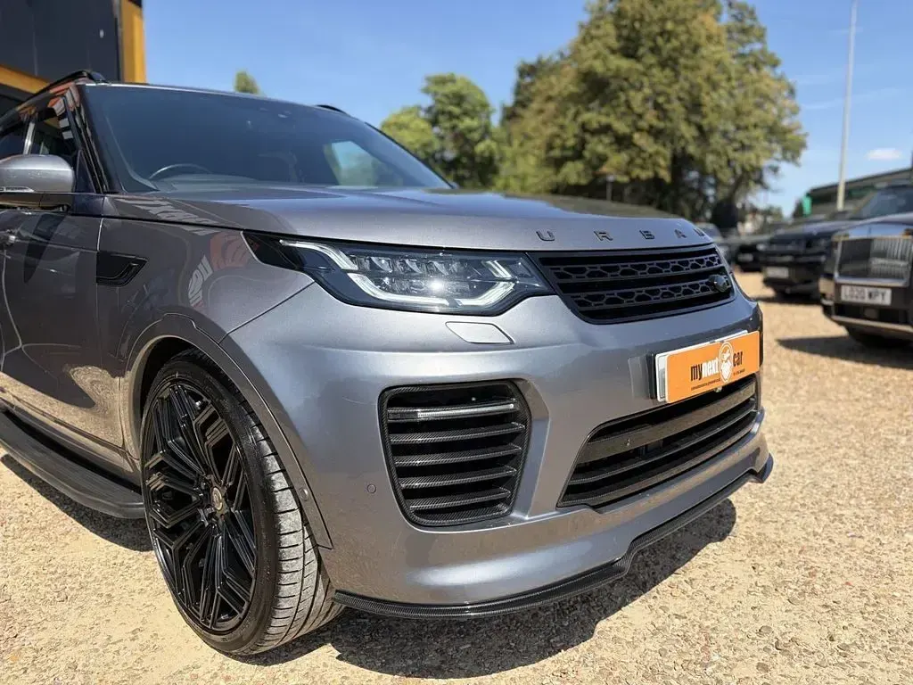 Used Land Rover Discovery HSE 306 HP (225 kW) 2019 Grey SUV
