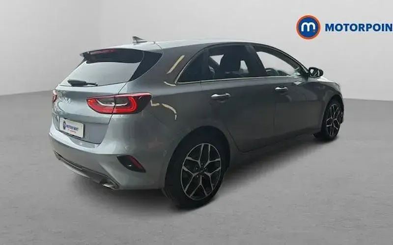 Used Kia Ceed 160 HP (117 kW) 2023 Silver Hatchback