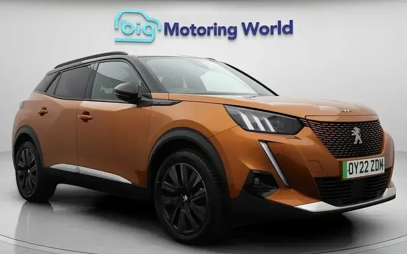 Used Peugeot e-2008 Premium 100 kW (136 HP) 2022 SUV