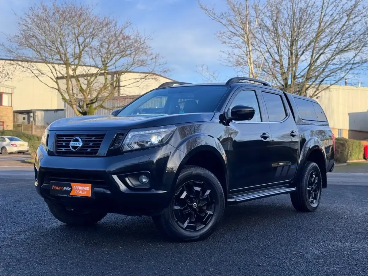 Begagnad Nissan Navara N-Guard 190 HK (139 kW) 2020 Svart Pickup