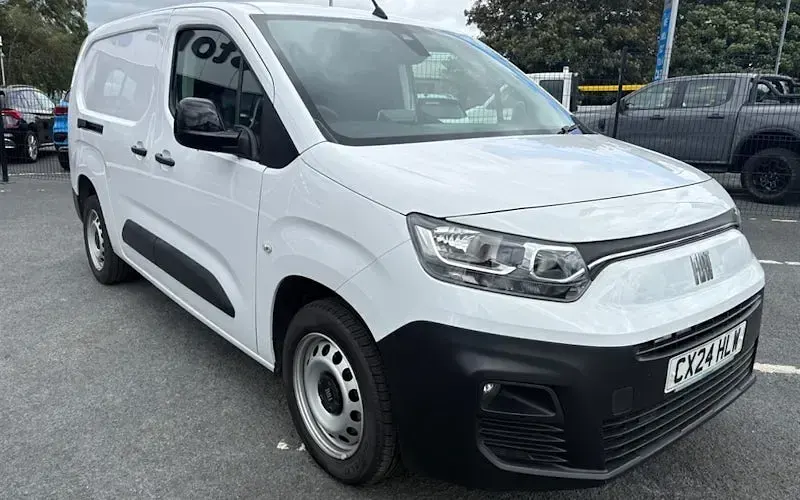 Used Fiat Doblò 102 HP (75 kW) 2023 MPV