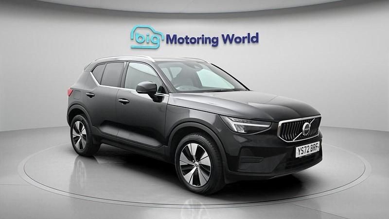 Begagnad Volvo XC40 Core 211 HK (155 kW) 2022 Svart SUV