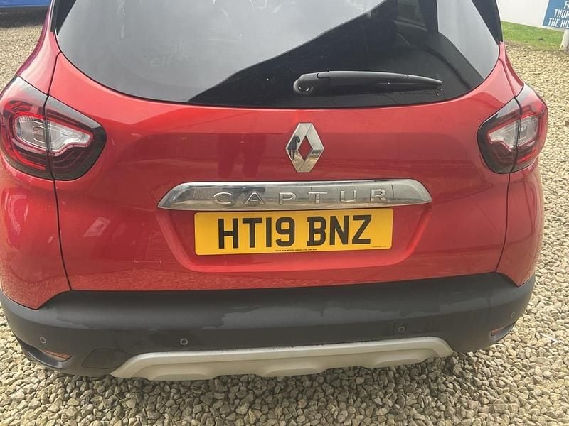 Used Renault Captur GT-Line 90 HP (66 kW) 2019 Red SUV