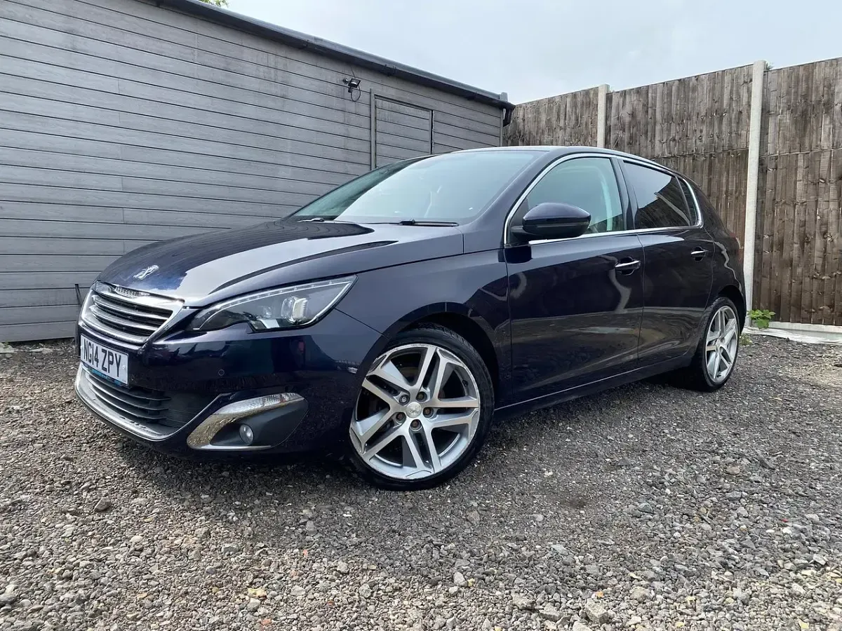 Used Peugeot 308 115 HP (84 kW) 2014 Blue Hatchback