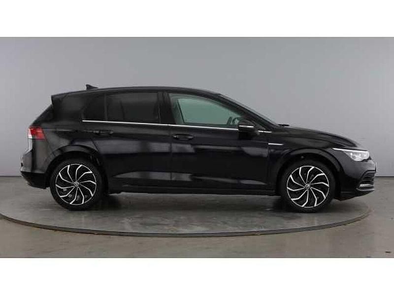 Used VW Golf VIII 130 HP (95 kW) 2023