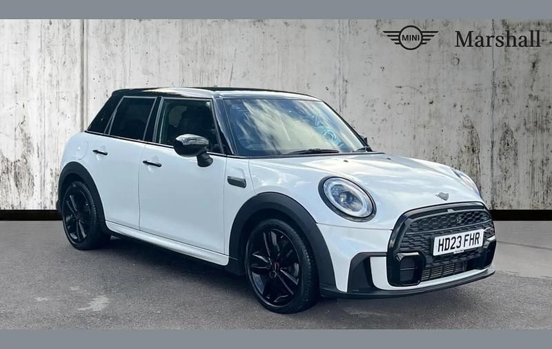 Used Mini Cooper Comfort 134 HP (98 kW) 2023 White Hatchback