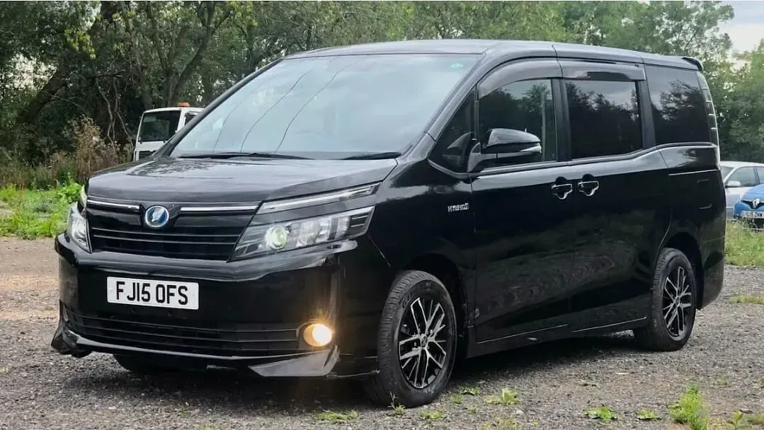 Used Toyota Voxy Edition 2015 Black MPV