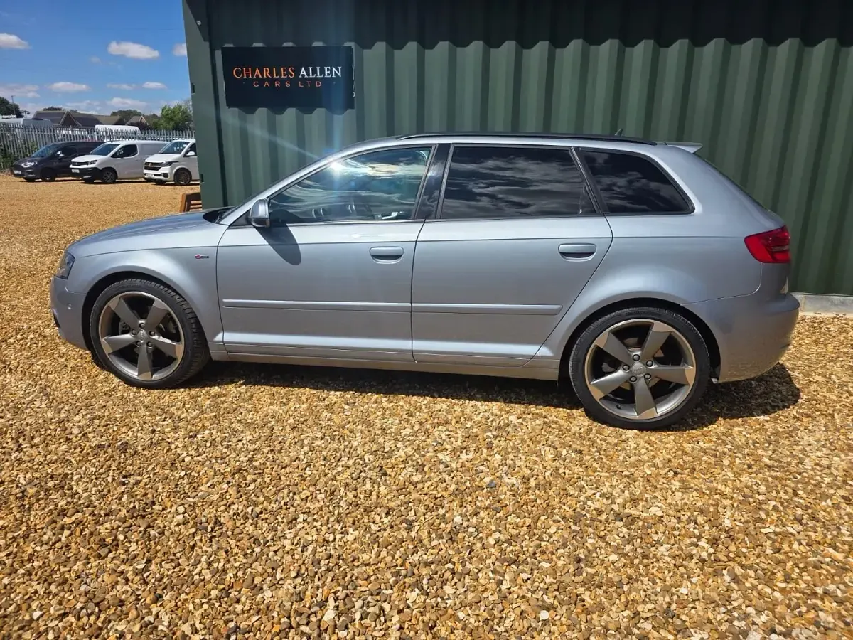 Used Audi A3 Black Edition 200 HP (147 kW) 2011 Silver Hatchback