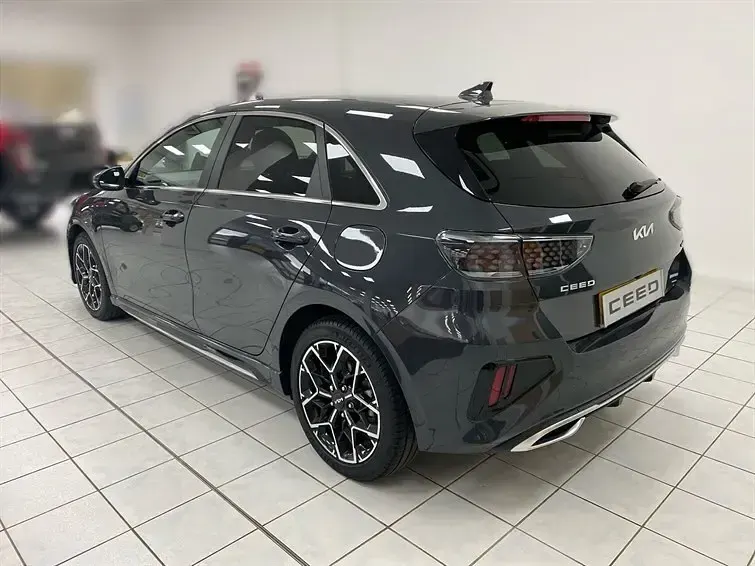 Used Kia Ceed GT-Line 138 HP (101 kW) 2025 Grey Hatchback