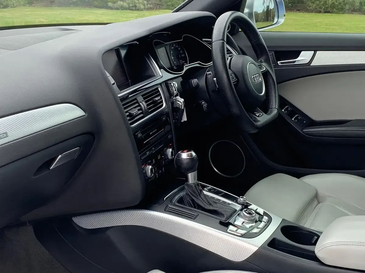 Used Audi RS4 Performance 450 HP (330 kW) 2013 Blue Estate