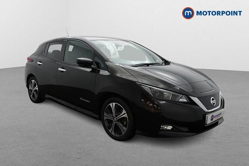 Black Used 2020 Nissan Leaf N-Connecta Hatchback | £9,699 (Fair price) - Image 1/4